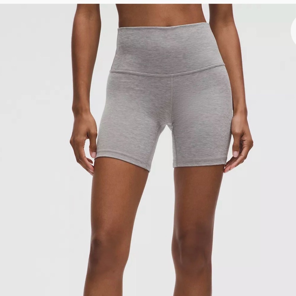 NWT Lululemon Athletica align high rise heathered core med grey 6” Shorts sz 4